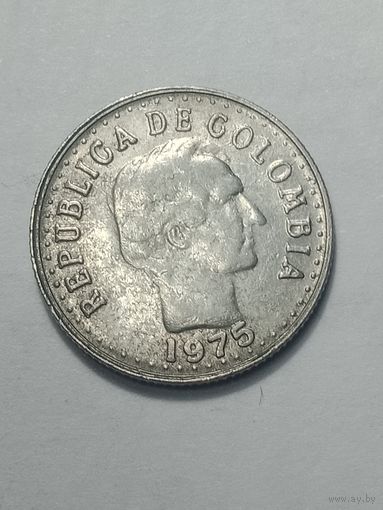 Колумбия 10 сентаво 1975 года .