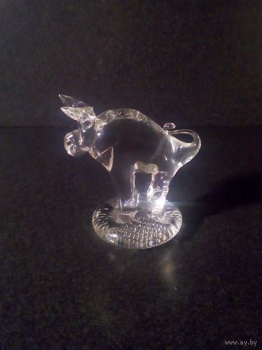 Телец бычок бык статуэтка стекло