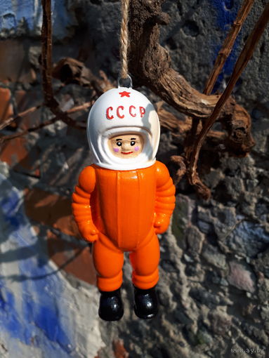 Космонавт ёлочная игрушка