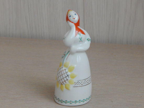 Статуэтка"Девушка с подсолнухом" Минск МФФЗ 1968-83г.