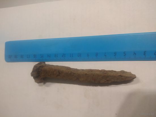 Гвоздь железный кованый. Находка