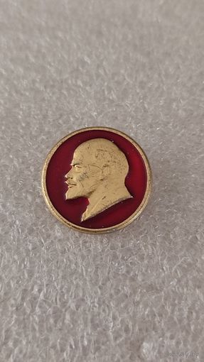Значек знак Ленин,200 лотов с 1 рубля!!!