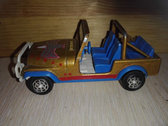 Винтаж.Джип.Хот Виллс.Оригинал.Италия.1/43.