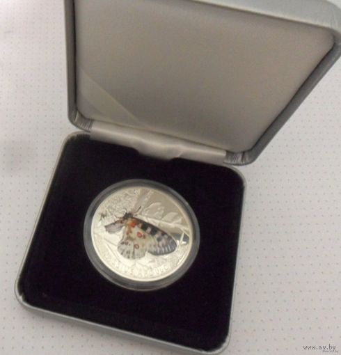 Остров Ниуэ, 1 доллар 2010 года /Бабочки - Аполлон (parnassius apollo) тираж 8.000 шт.