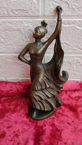 РЕДЧАЙШАЯ СТАТУЭТКА ТАНЦОВЩИЦА КАРМЕН МЕТАЛЛ СССР 50 - Е ГОДЫ ОДНА НА АУКЦИОНЕ Распродажа Коллекции !!! . Экспресс  Аукцион НЕ с рубля без МПЦ и прочего 3 ДНЯ  .Много лотов в продаже .