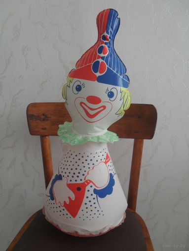 Советская надувная игрушка "Петрушка." 58 см.