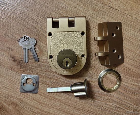 Замок накладной