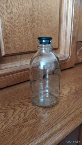 Бутылка аптечная.
