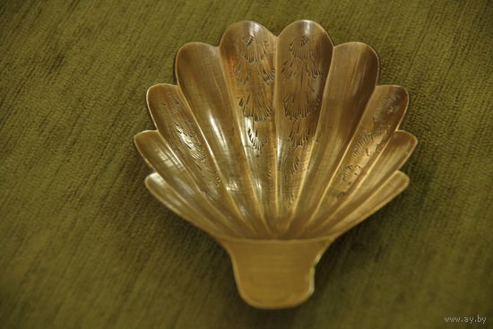 Ваза латунная ( 9 см х 12 см )