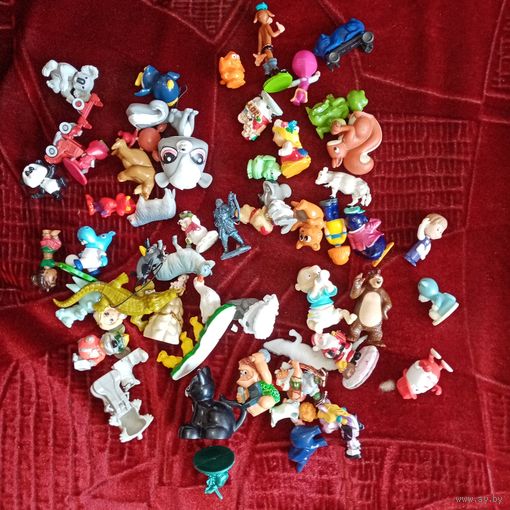 Игрушки киндэр 55шт одним лотом
