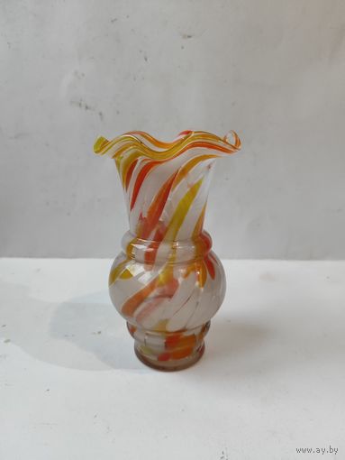 Ваза цветное стекло.