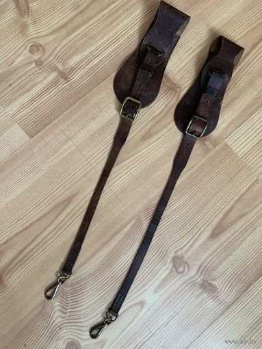 2 почти полных подвеса для шашки обр. 1946г. Не хватает короткого ремешка на широкую щитовидную основу-см. на общем фото комплектацию