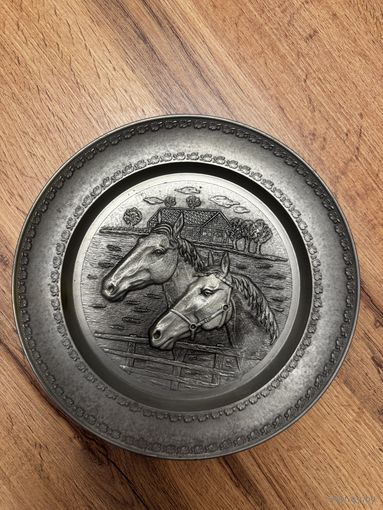 Тарелка оловянная