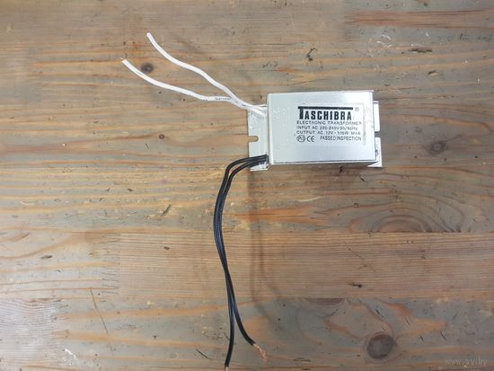 Трансформатор  AC-AC для галогеновых ламп, электронный понижающий. TASCHIBRA 230V 12V 105W, 84х29х42мм TRA25 б.у.