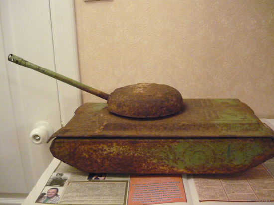 Танк,игрушка времен СССР