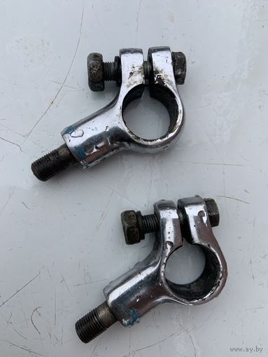 Рулевые кронштейны на  все "Иж".  Можно ставить и на "Восходы". цена за лот.