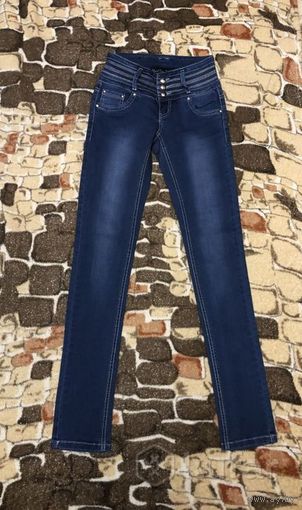 Джинсы р. 38-40