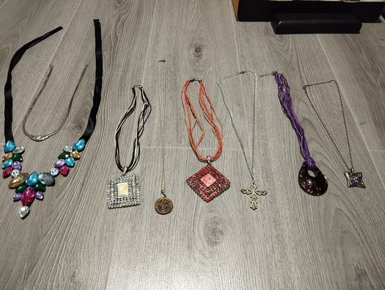 Бижутерия лотом 2 , читайте описание .