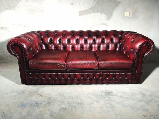 Английский кожаный диван Честерфилд