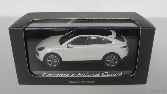 Porsche Cayenne e-hybrid Coupe белый 2019 NOREV