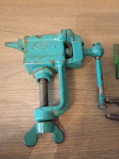 Тиски СССР.