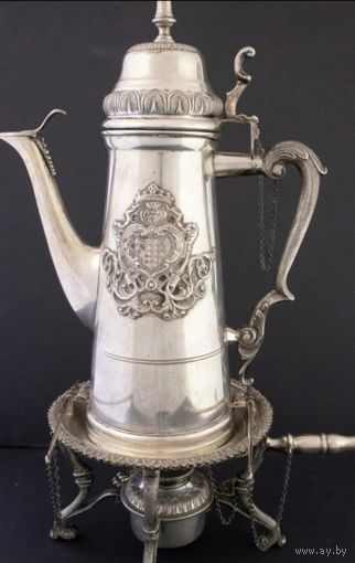 Серебряный кофейник