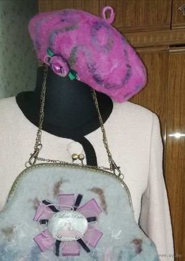 Красивый берет из 100% натуральной валяной шерсти, тёплый, мягкий, хорошо держит форму.