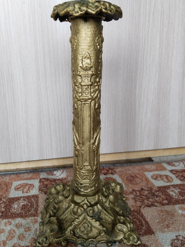 Подсвечник.прошлый век.18 см.