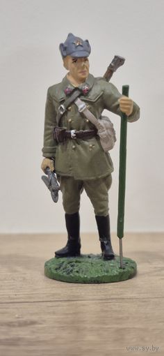 Сержант инженерных частей РККА в полевой форме, 1941–1943 гг. Солдаты Великой Отечественной Войны