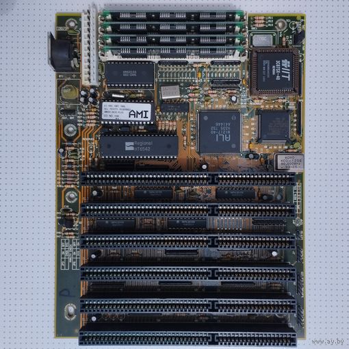Ретро винтаж материнка с процессором Am386 SX-40 на чипе ALI M1217-40 c сопрцессором IIT3C87SX-40 и памятью.