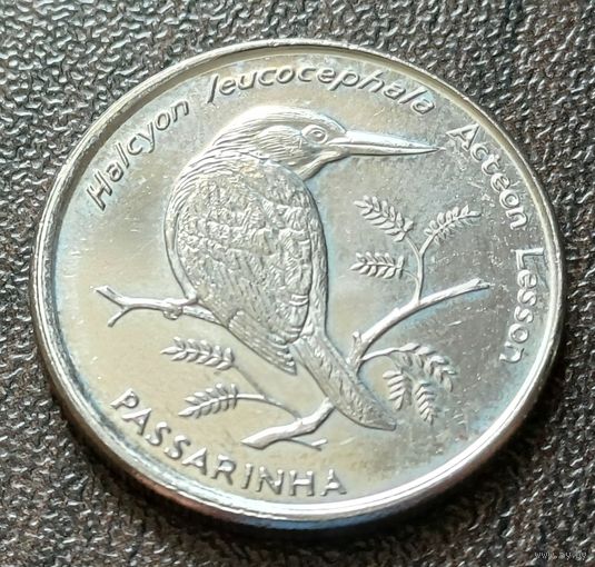 Кабо-Верде 10 эскудо, 1994 Птицы - Сероголовая альциона    ( 1-6-4 )