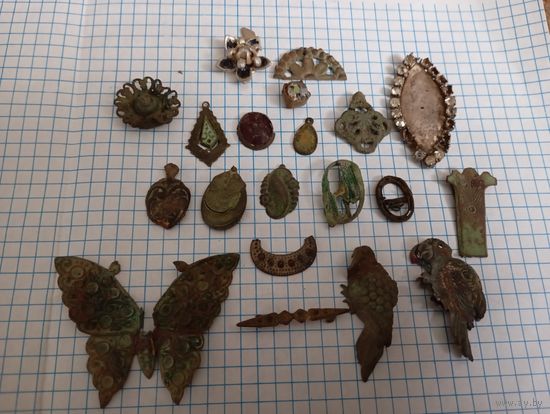 Старая бижутерия