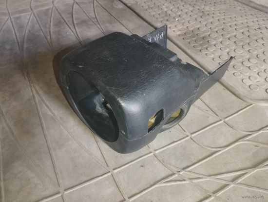 Кожух рулевой колонки Mitsubishi Carisma