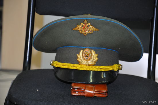 Фуражка офицера российских РВСН .