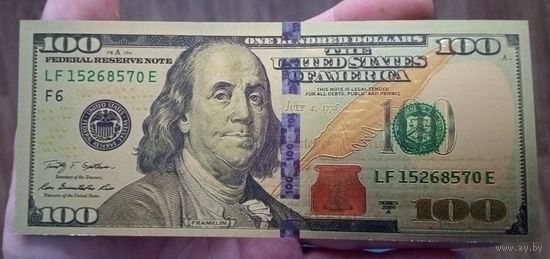 Сувенирная 100 долларовая банкнота