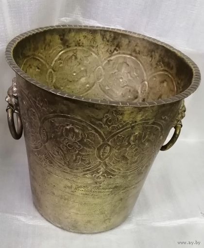 Посеребрённое, латунное ведёрко для шампанского, льда. . Середина прошлого века.
