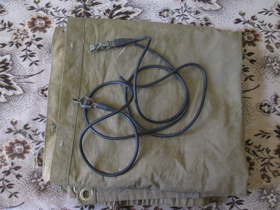 Два шнура с крокодилами.