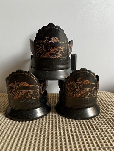 ПОДСТАКАННИКИ " ГОРА АРАРАТ, АРМЯНСКИЙ ПЕЙЗАЖ. ", МЕДЬ, АРМЕНИЯ. НЕЧАСТЫЕ. В НАЛИЧИИ 3 ШТУКИ. ЦЕНА УКАЗАНА ЗА 1 ШТУКУ. СМ. ОПИСАНИЕ.