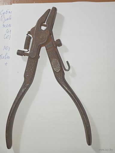 Разводка для зубьев пилы . Германия 1930 х годов прошлого века .