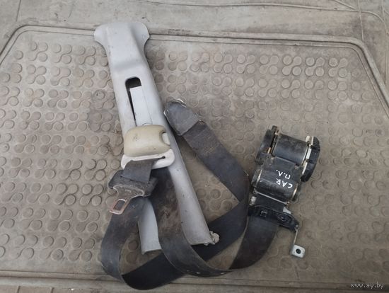 Ремень безопасности передний левый Mitsubishi Carisma