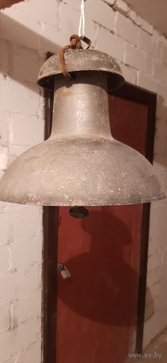 Колокол набат Польского периода с гравировкой производителя, размер 30 на 25 см., звенит очень громко.