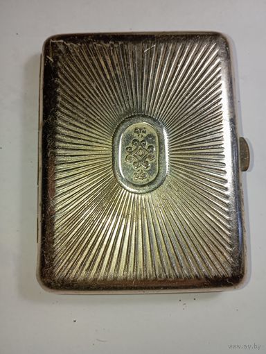 Винтажный портсигар с рубля .