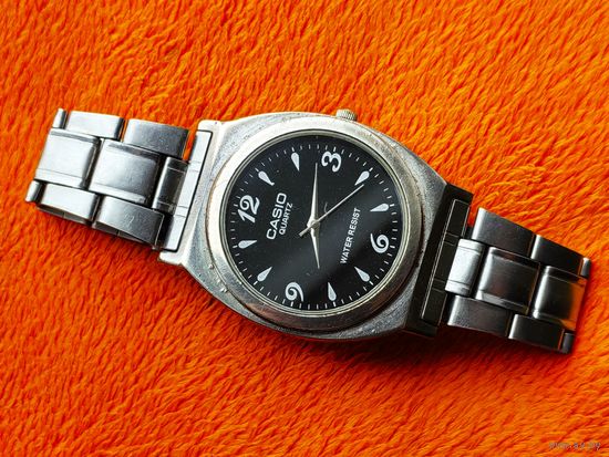 Кварцевые часы, Casio, с браслетом. Торг есть.