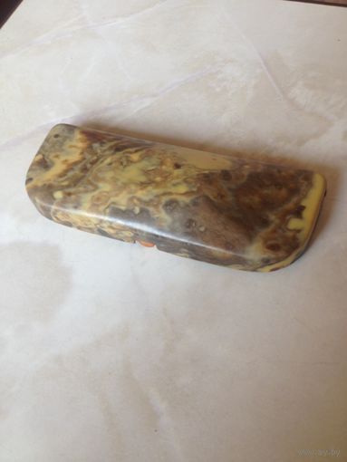 Старый футляр для очков.