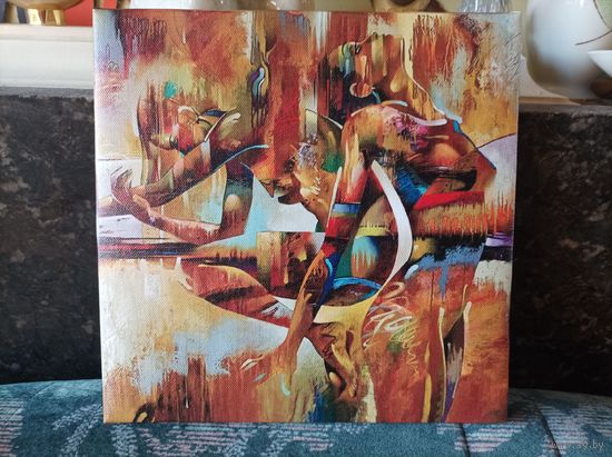 Цвет ная печать на холсте.