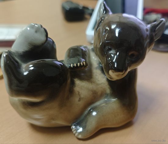 Фигурка. Мишка фарфор, 9х13 см. ЛФЗ. СССР.