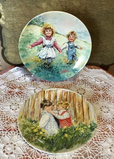 Тарелка коллекционная Дети Wedgwood Англия 2шт