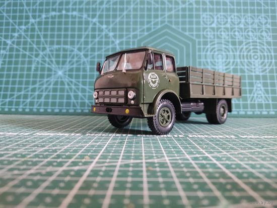 Масштабная модель МАЗ-500АШ Бортовой Масштаб 1/43 Наш автопром
