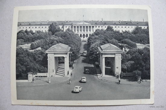 Зиверт Л., Наровлянский И.(фото), Ленинград. Смольный; 1963, чистая.