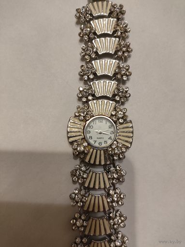 Часики женские